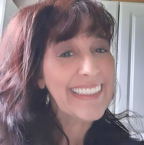 Meet your Posher, Cheri